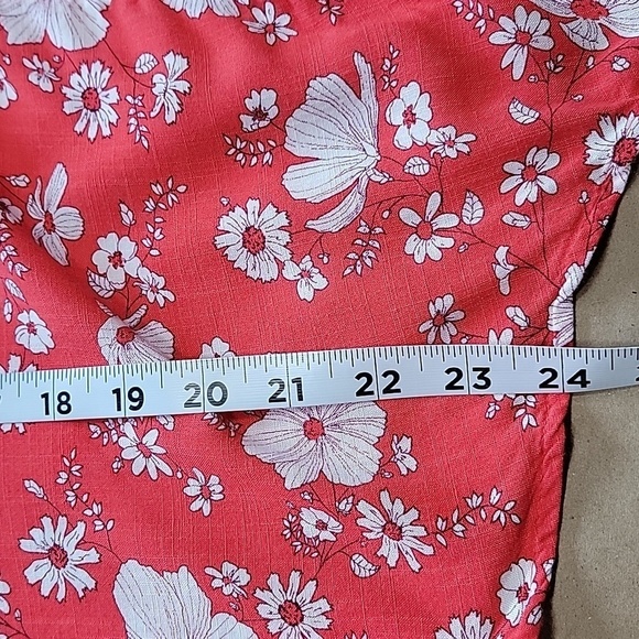 SO Size L Berry Red/Pink with White Floral Tie and Button Front Blouse - Picture 9 of 12